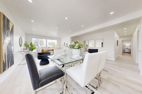 Photo 12 at 17 Oldborough Circle, Don Valley Village, Toronto