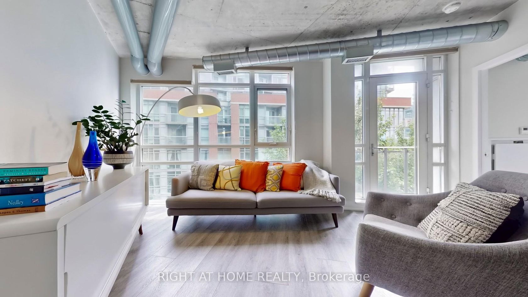 415 - 170 Sudbury Street, Little Portugal, Toronto 