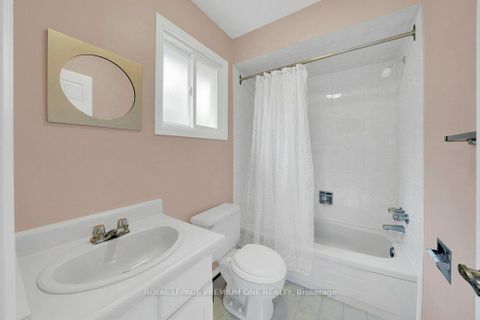 Photo 11 at 67 Embassy Drive, East Woodbridge, Vaughan