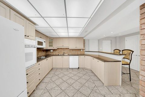 Photo 18 at 67 Embassy Drive, East Woodbridge, Vaughan