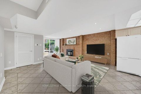 Photo 19 at 67 Embassy Drive, East Woodbridge, Vaughan