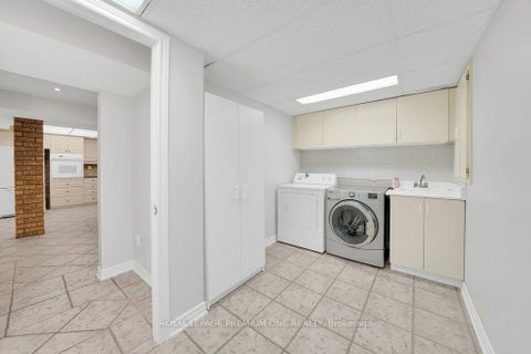 Photo 21 at 67 Embassy Drive, East Woodbridge, Vaughan