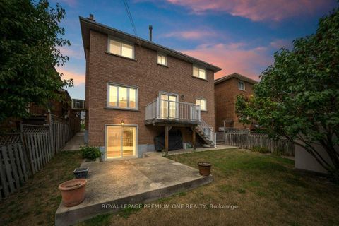 Photo 25 at 67 Embassy Drive, East Woodbridge, Vaughan