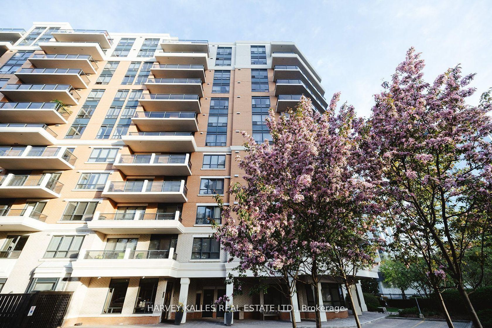 412 - 2 Aberfoyle Crescent, City Centre West, Toronto 