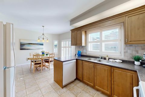 Photo 8 at 15 Marrone Street, Vellore Village, Vaughan