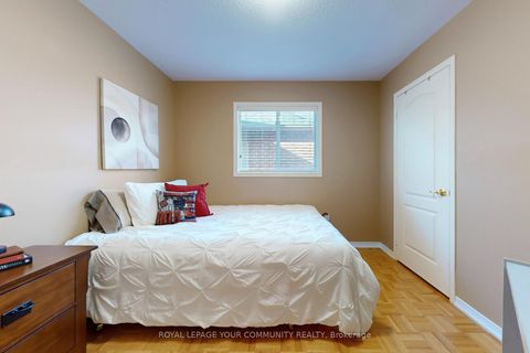 Photo 26 at 15 Marrone Street, Vellore Village, Vaughan