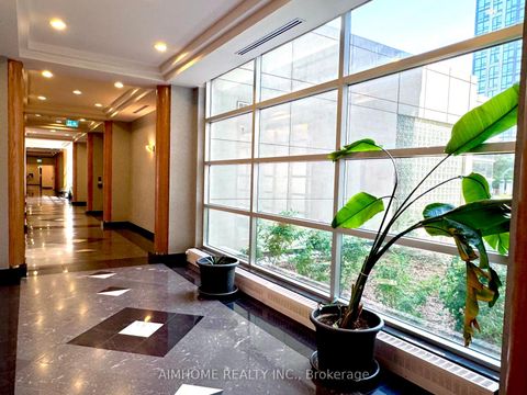 Photo 3 at 708 - 28 Hollywood Avenue, Willowdale East, Toronto