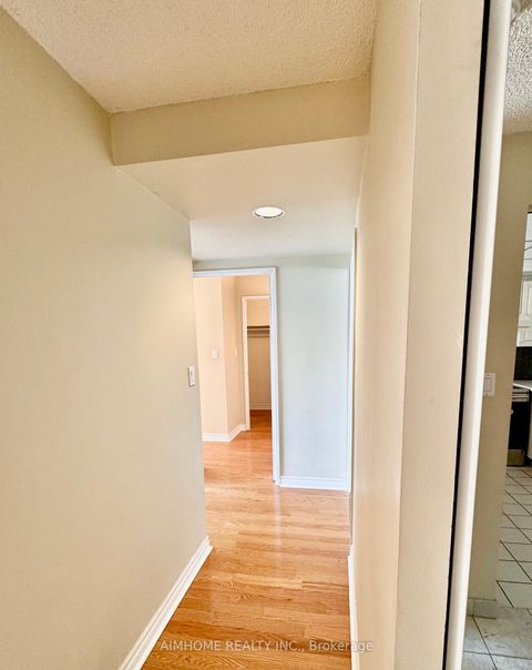 Photo 11 at 708 - 28 Hollywood Avenue, Willowdale East, Toronto Photo 11 at 708 - 28 Hollywood Avenue, Willowdale East, Toronto