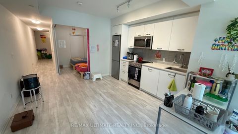 Photo 10 at 301 - 1630 Queen Street E, The Beaches, Toronto