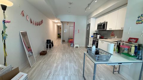 Photo 11 at 301 - 1630 Queen Street E, The Beaches, Toronto