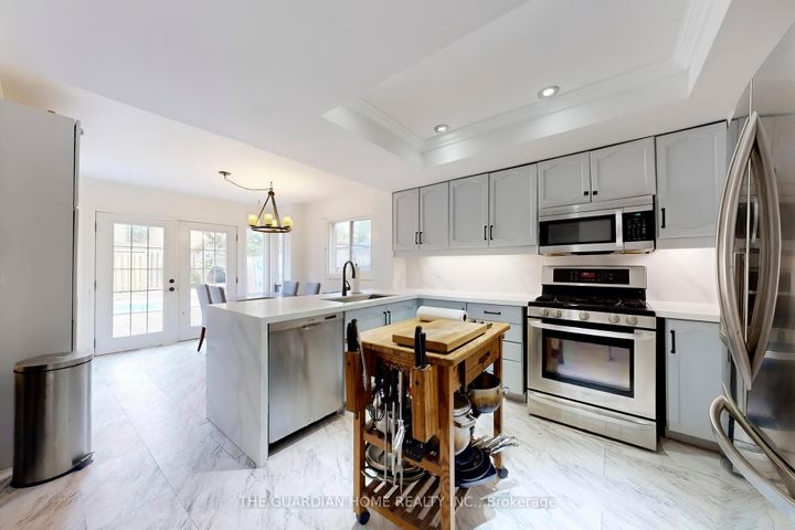 Photo 13 at 622 Aspen Road, Amberlea, Pickering