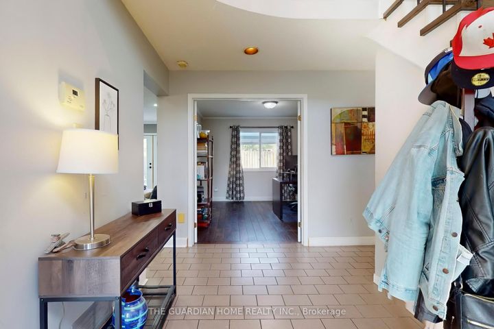 Photo 20 at 622 Aspen Road, Amberlea, Pickering