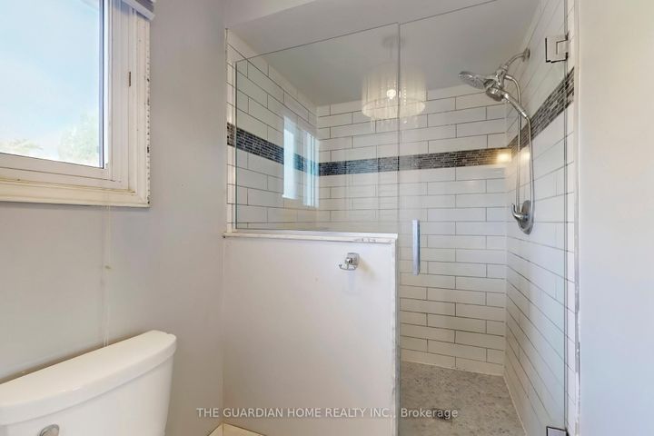Photo 28 at 622 Aspen Road, Amberlea, Pickering