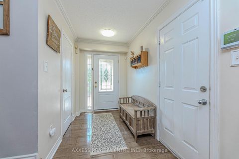 Photo 2 at 72 Beaverbrook Crescent, Rural Vaughan, Vaughan