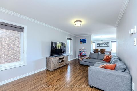 Photo 3 at 72 Beaverbrook Crescent, Rural Vaughan, Vaughan