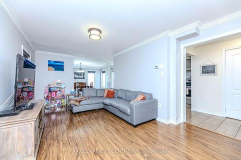 Photo 4 at 72 Beaverbrook Crescent, Rural Vaughan, Vaughan