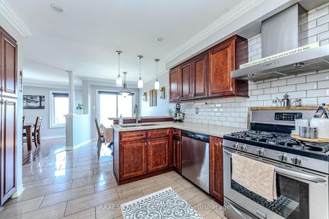 Photo 13 at 72 Beaverbrook Crescent, Rural Vaughan, Vaughan