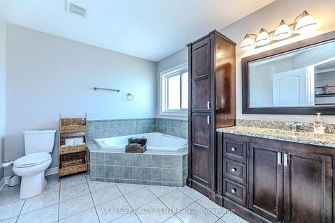 Photo 17 at 72 Beaverbrook Crescent, Rural Vaughan, Vaughan