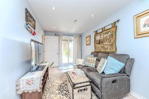 Photo 26 at 72 Beaverbrook Crescent, Rural Vaughan, Vaughan