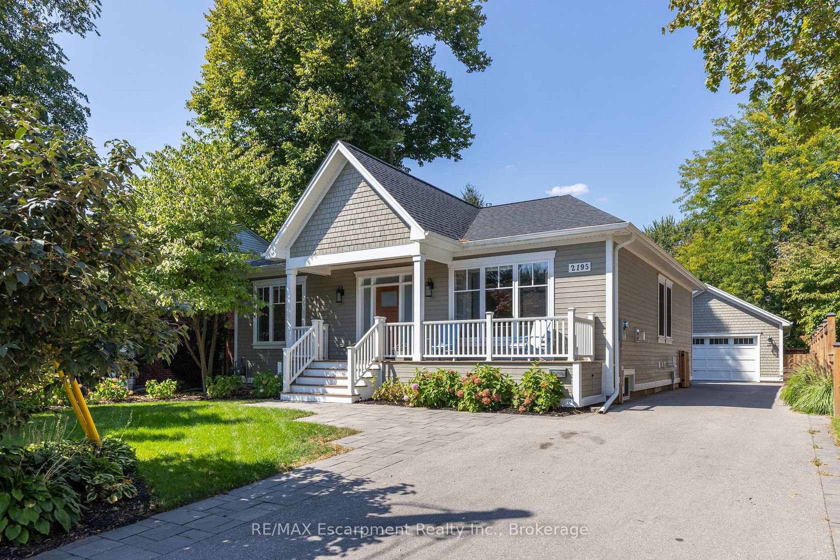 2195 Courtland Drive, Brant, Burlington 