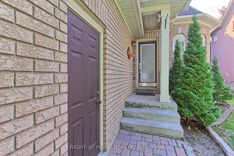 Photo 4 at 290 Clearmeadow Boulevard, Summerhill Estates, Newmarket