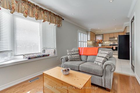 Photo 21 at 290 Clearmeadow Boulevard, Summerhill Estates, Newmarket