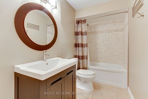 Photo 40 at 290 Clearmeadow Boulevard, Summerhill Estates, Newmarket