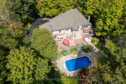 Photo 3 at 226 Forest Ridge Road, Rural Richmond Hill, Richmond Hill