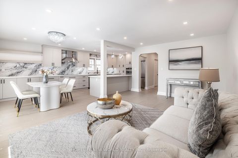 Photo 3 at 192 Combe Avenue, Bathurst Manor, Toronto