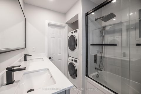 Photo 14 at 192 Combe Avenue, Bathurst Manor, Toronto