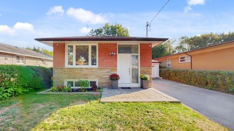 Photo 1 at 33 Savarin Street, Eglinton East, Toronto
