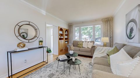 Photo 4 at 33 Savarin Street, Eglinton East, Toronto