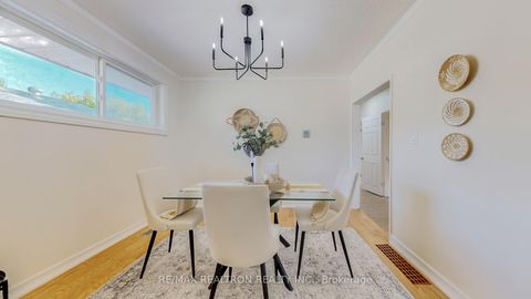 Photo 6 at 33 Savarin Street, Eglinton East, Toronto