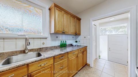 Photo 10 at 33 Savarin Street, Eglinton East, Toronto