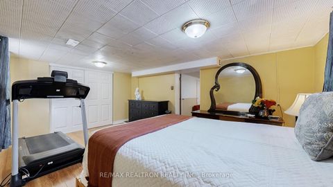 Photo 24 at 33 Savarin Street, Eglinton East, Toronto