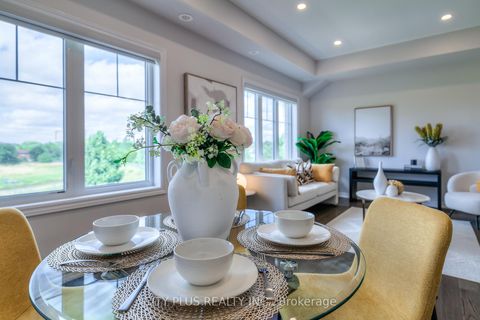 Photo 14 at 16 - 13 Eaton Park Lane, L'Amoreaux, Toronto