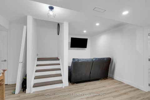 Photo 28 at 399 Lady Nadia Drive, Patterson, Vaughan