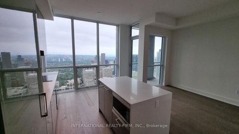 Photo 3 at 5409 - 1 Yorkville Avenue, Annex, Toronto