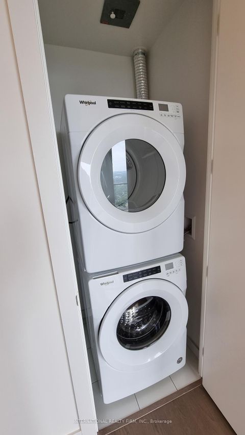 Photo 15 at 5409 - 1 Yorkville Avenue, Annex, Toronto