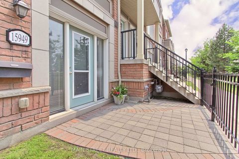 Photo 3 at 15949 Bayview Avenue, Bayview Northeast, Aurora