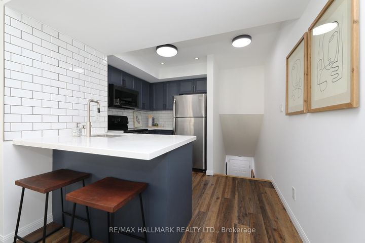 Photo 5 at 1005 - 18 Laidlaw Street, South Parkdale, Toronto