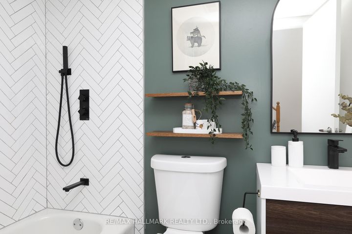 Photo 32 at 1005 - 18 Laidlaw Street, South Parkdale, Toronto