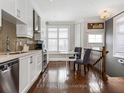 Photo 5 at 4 - 2351 Lakeshore Road W, BR Bronte, Oakville