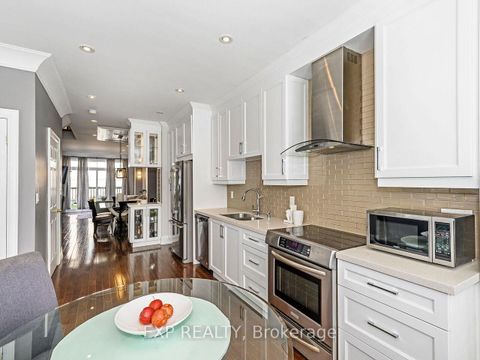 Photo 9 at 4 - 2351 Lakeshore Road W, BR Bronte, Oakville