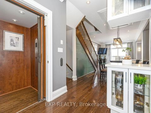Photo 11 at 4 - 2351 Lakeshore Road W, BR Bronte, Oakville