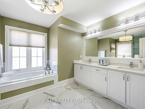 Photo 34 at 4 - 2351 Lakeshore Road W, BR Bronte, Oakville