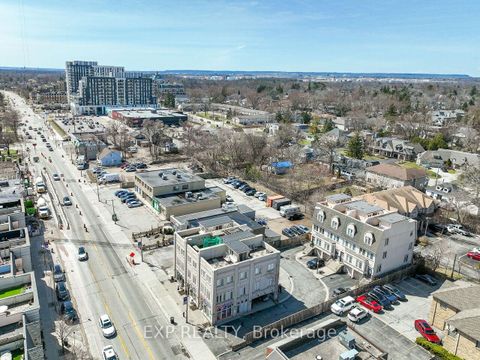 Photo 46 at 4 - 2351 Lakeshore Road W, BR Bronte, Oakville