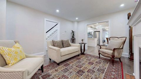 Photo 5 at 182 Duplex Avenue, Eglinton, Toronto