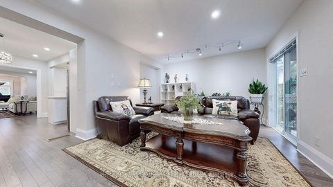 Photo 6 at 182 Duplex Avenue, Eglinton, Toronto