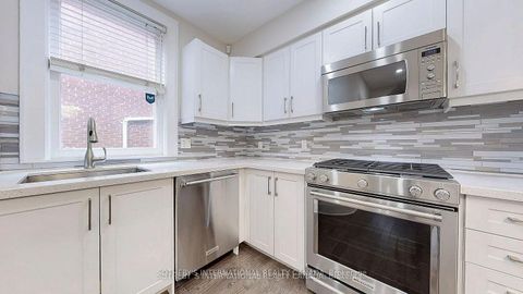 Photo 8 at 182 Duplex Avenue, Eglinton, Toronto